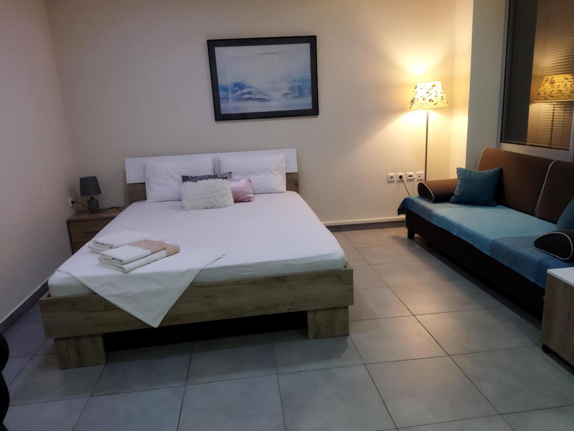 Cozy Apartment Near To The Airport Kouvaras Exterior photo